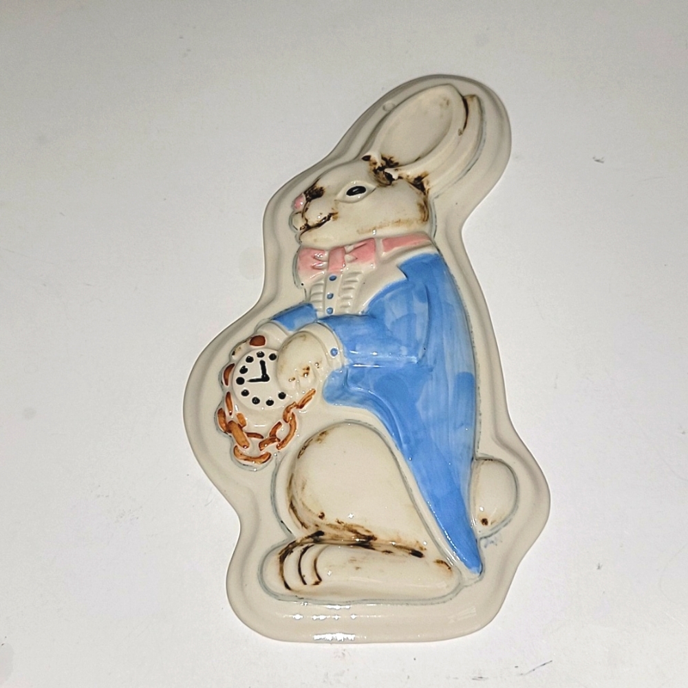 ALICE IN WONDERLAND WHITE RABBIT HARTSTONE COOKIE MOLD